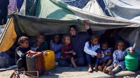 Devastating Crisis across Gaza City while Israeli Forces Push Forward